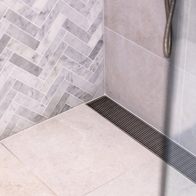 1500mm Stainless Steel Linear Drain – Heelguard Grate, 70mm x 22mm, Centre Outlet