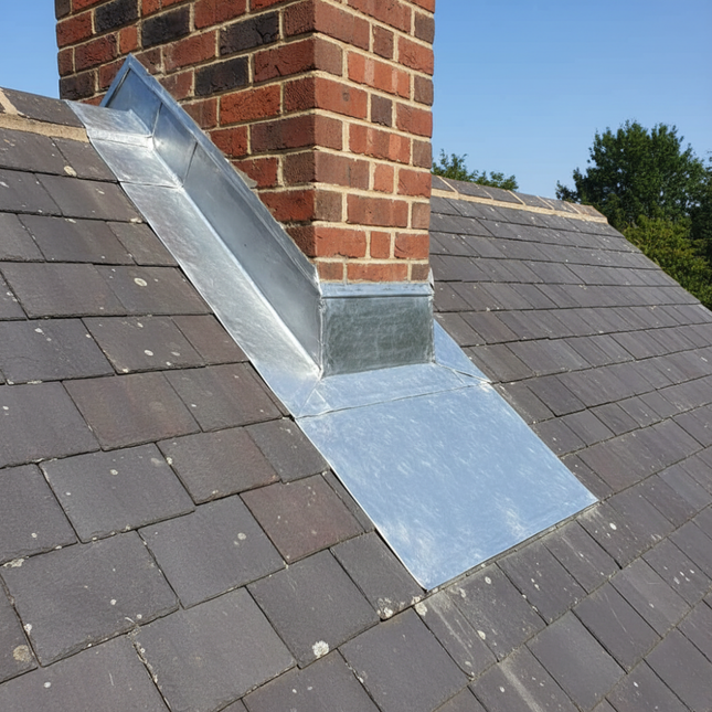 20kg 600mm x 3m Roll Lead Roof Flashing & Sheeting – Malleable Weatherproofing for Roofing & Chimneys