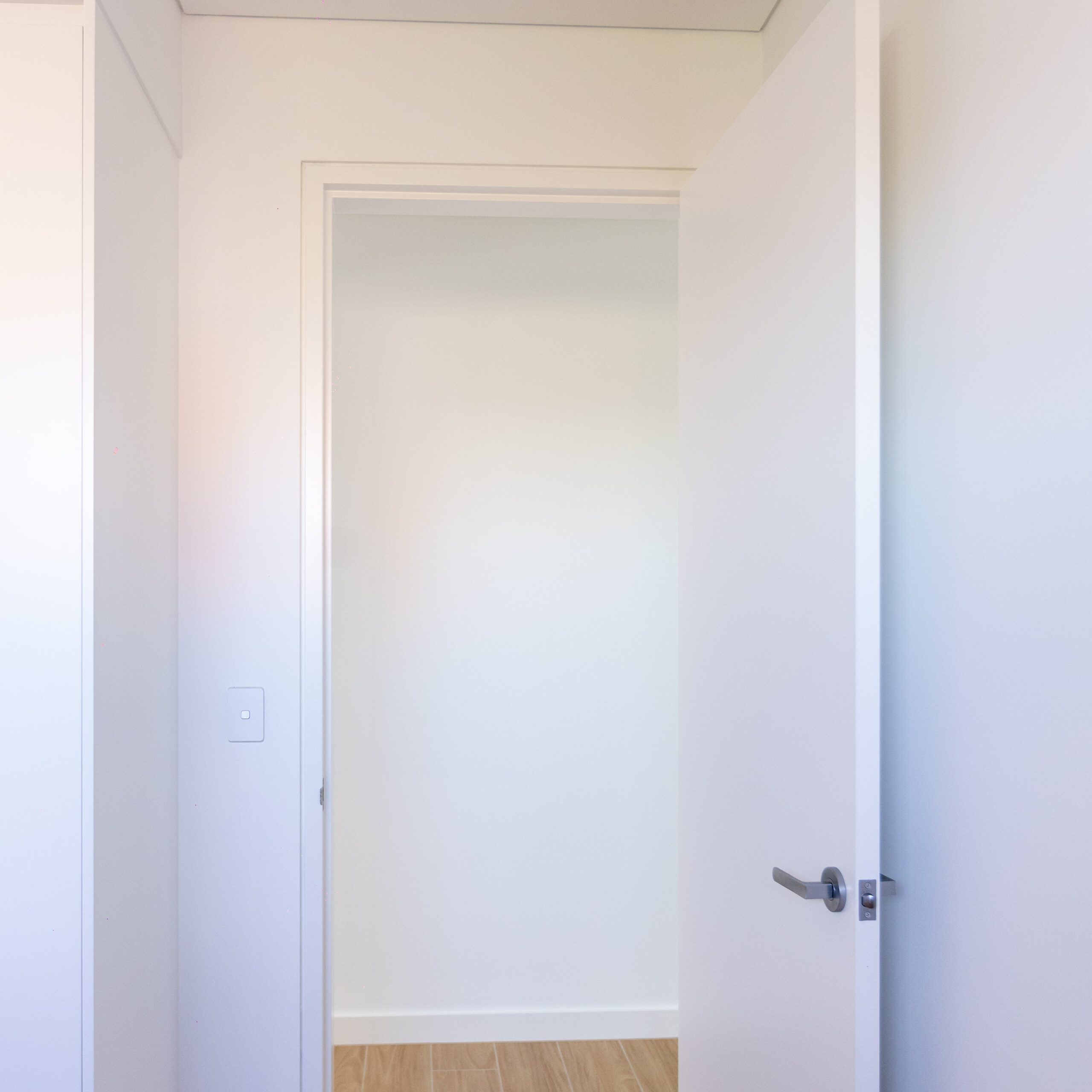 Reveal Steel Door Frame – 2065 x 724mm – Profile N93 – Left Hand (Non-Fire Rated)
