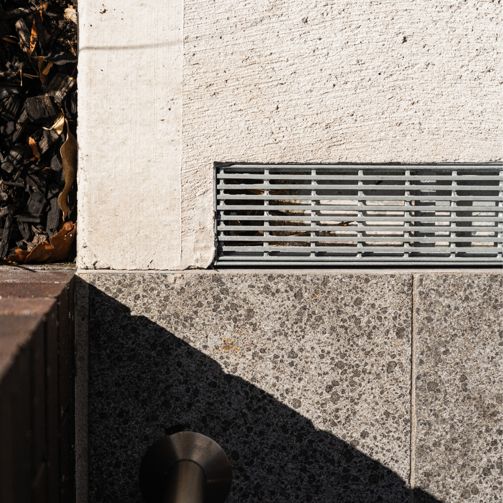 Mini-Heelguard™ Galvanised Heelguard Grate & Channel – 100mm x 55mm x 1500mm