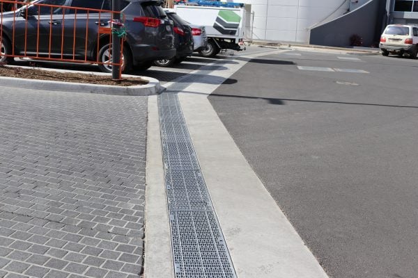Heelguard Trench Grate & Frame – 300 x 2000mm (Class D) Civilcast